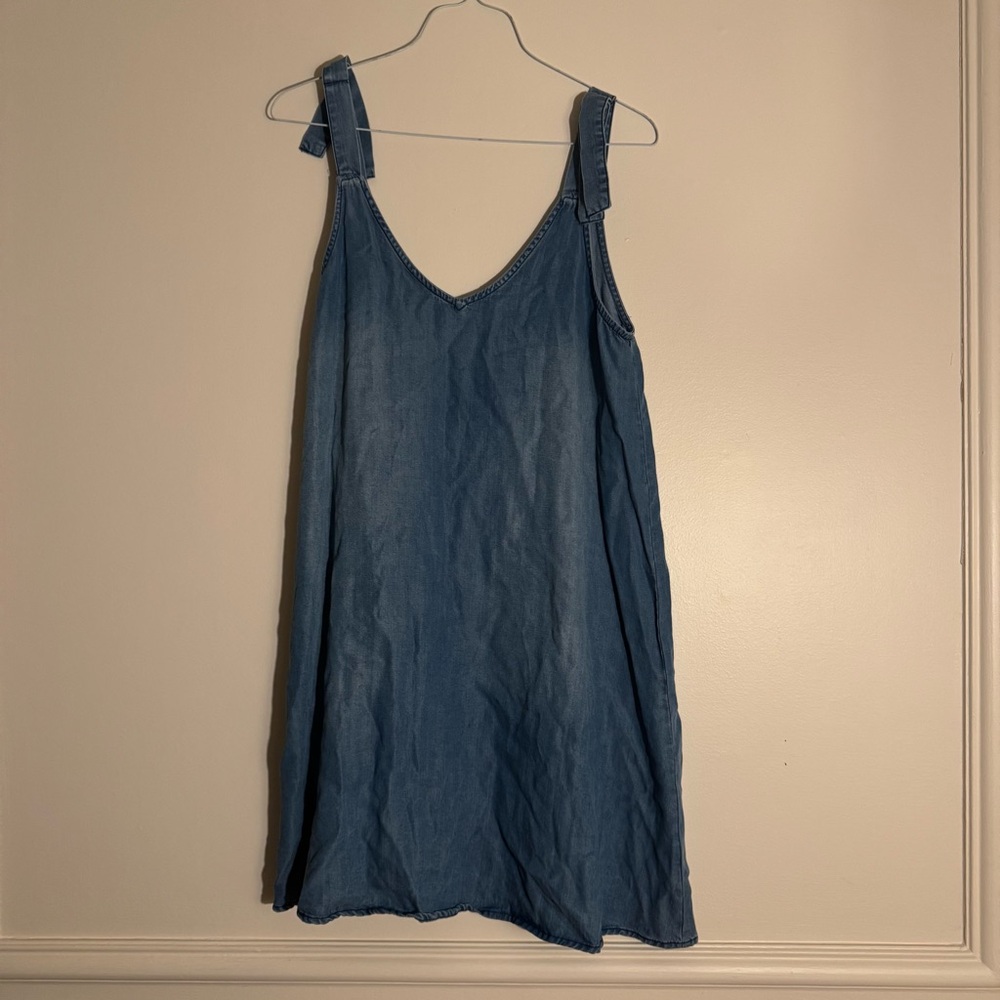 Velvet Heart Light Blue Denim Top
